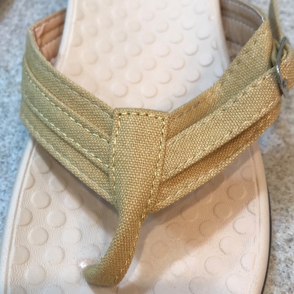 Beige Sandals NEW never Worn Size 39 Comfortable - Picture 4 of 4